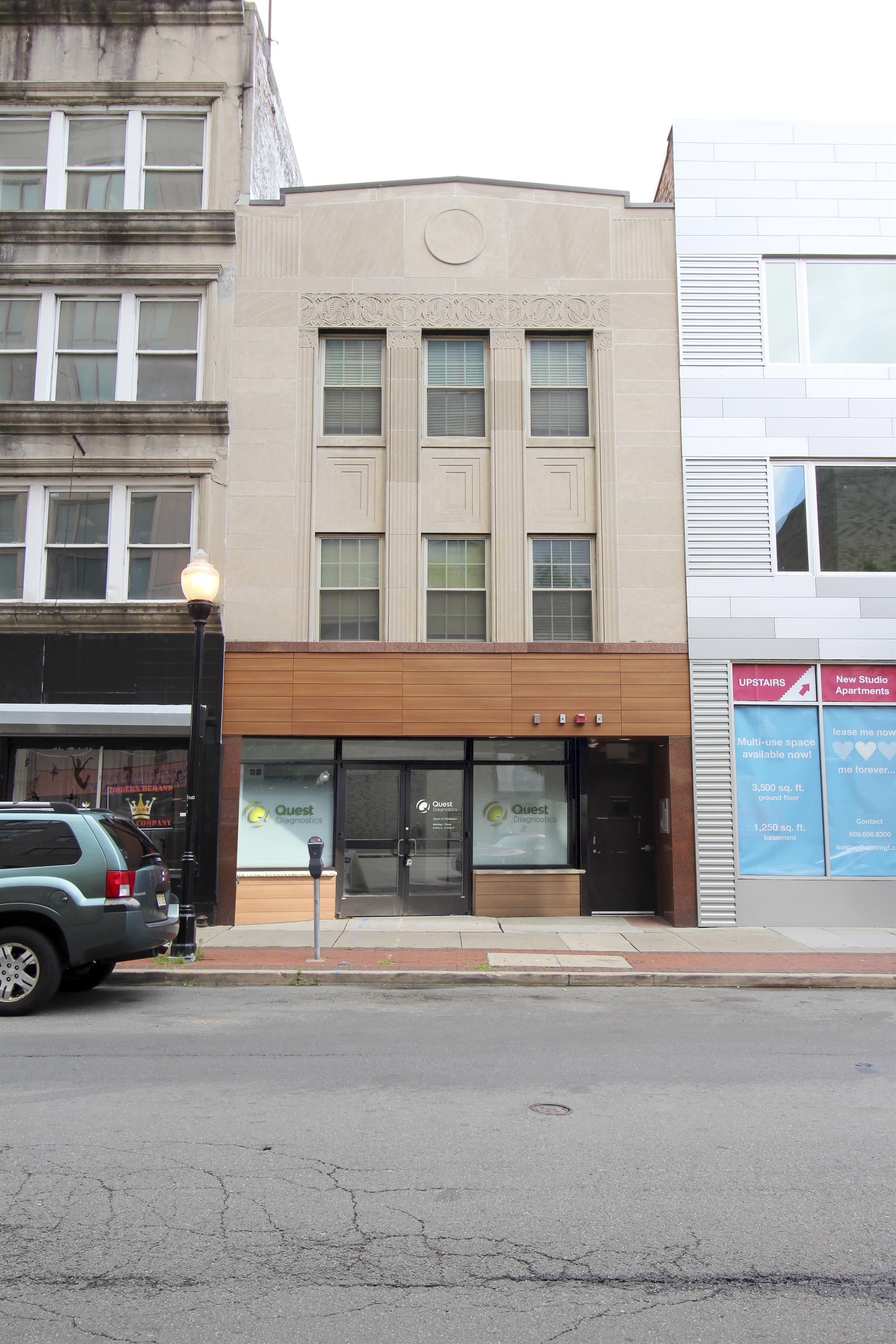 Property main image